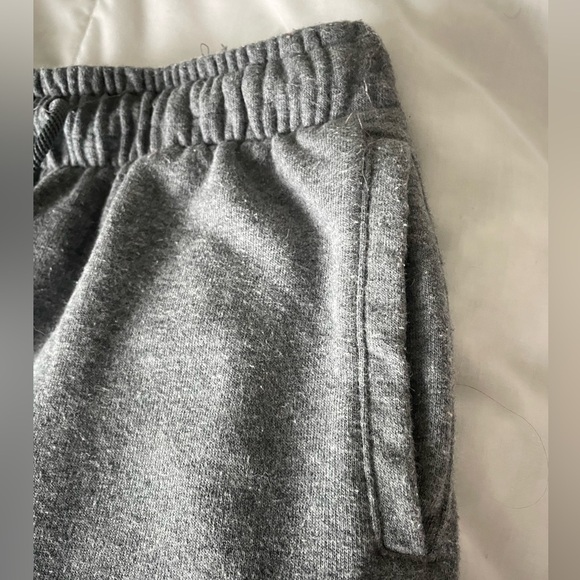 GUC Kid’s Nike Jordan Drawstring Gray Shorts with Jordan Emblem size LG 12-13yrs - Picture 2 of 12